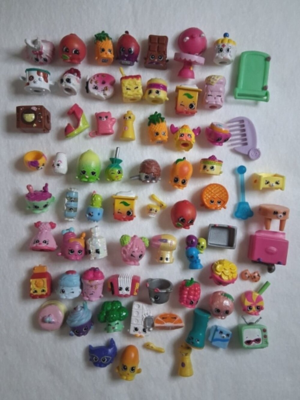 ot Of 60+ Shopkins Toys Figures Foods Products Mixed Lot